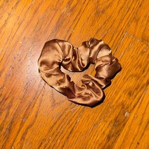 Elegant Brown Scrunchie satin caramel chic loft Ann Taylor work travel Chicos